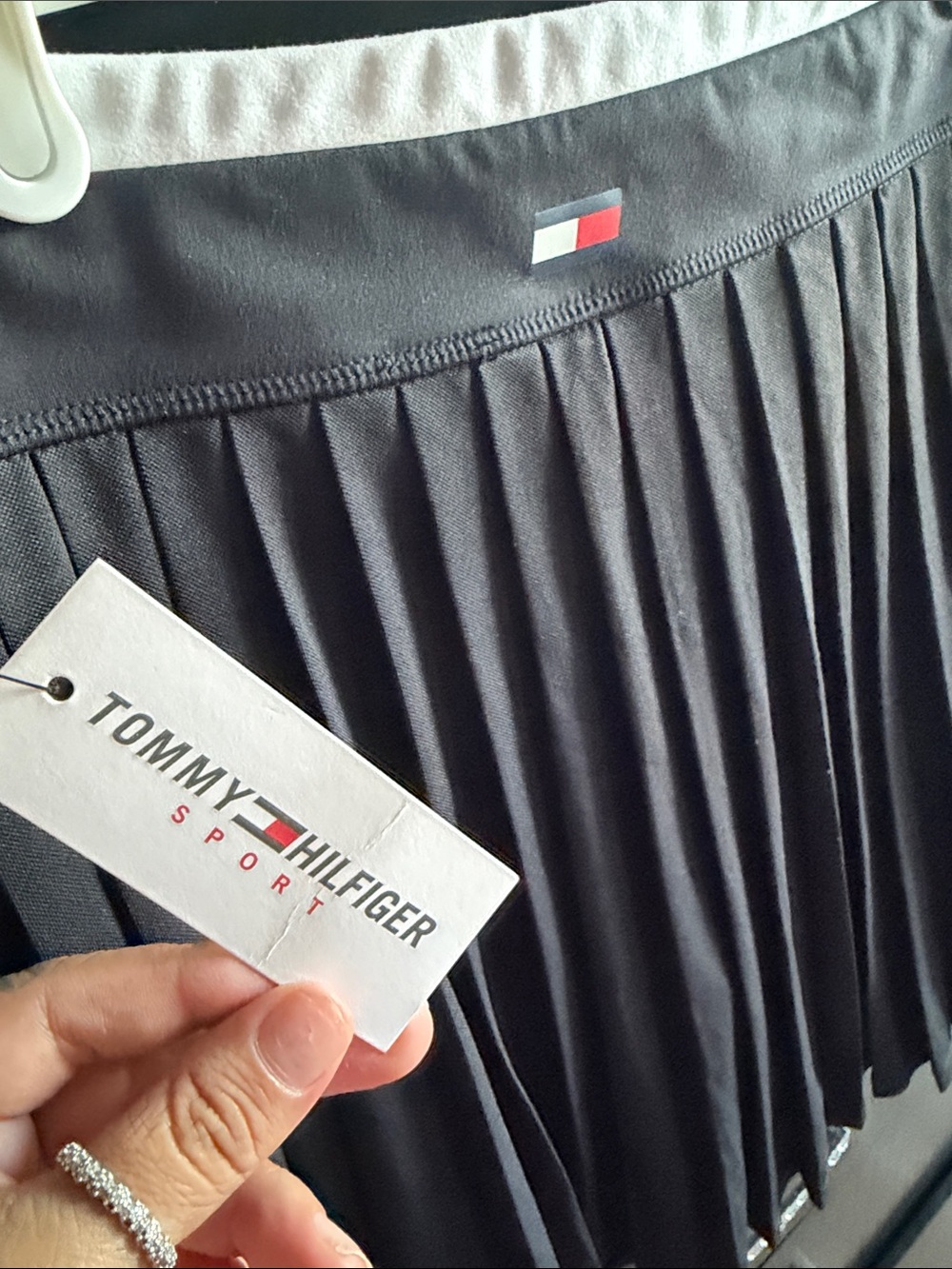 Tommy Hilfiger Black Pleated Skater Skirt with White Waistband - Picture 2 of 7
